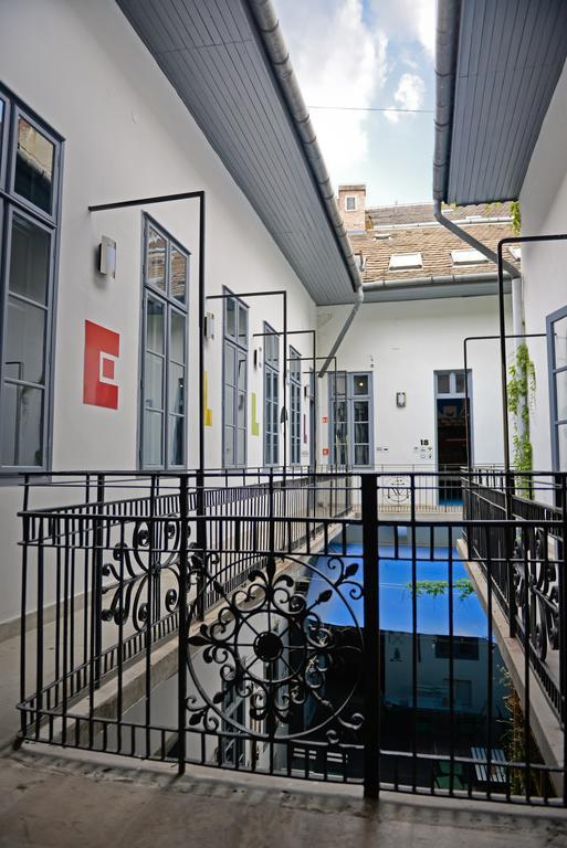 Lol Boutique Hostel City Center بودابست المظهر الخارجي الصورة